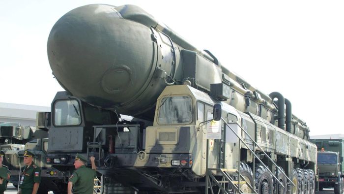 Giám đốc SIPRI, Karim Haggag, cho biết: “Những tiếng nói có tầm ảnh hưởng, bao gồm cả một số nhà lãnh đạo thế giới, đang ủng hộ vũ khí hạt nhân như một sự đảm bảo chống lại sự tấn công từ một quốc gia thù địch. Ảnh: Tagesschau.