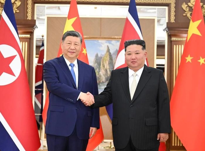Chủ tịch Trung Quốc Tập Cận Bình hội đàm với Chủ tịch Triều Tiên Kim Jong-un, tại Nhà khách Quốc gia Kumsusan ở Bình Nhưỡng, CHDC Triều Tiên, ngày 8 tháng 6 năm 2026. Ảnh: Tân Hoa Xã.