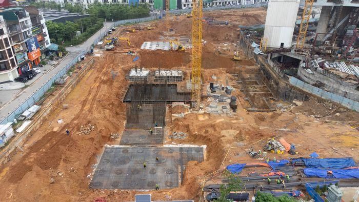 Về Thái Nam Land, doanh nghiệp này thành lập vào tháng 8/2023, trụ sở tại tòa nhà Thai Nam Building trên đường Dương Đình Nghệ, phường Cầu Giấy, Hà Nội. Thời điểm thành lập, Thái Nam Land có vốn điều lệ 2.500 tỷ đồng. Đến 21/1/2026, Thái Nam Land tăng vốn gấp 3,8 lần lên 9.500 tỷ đồng. Bên cạnh dự án IA25, Thái Nam Land còn đang đầu tư vào khu đô thị đa mục tiêu Bắc Thăng Long Urban City.