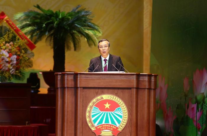 Ông Hoàng Trung, Thứ trưởng Bộ Nông nghiệp và Môi trường: "Nông dân cần phát huy vai trò trong phát triển kinh tế nông nghiệp, ứng dụng khoa học công nghệ, phát triển kinh tế tập thể, chuyển đổi số, liên kết chuỗi giá trị...".
