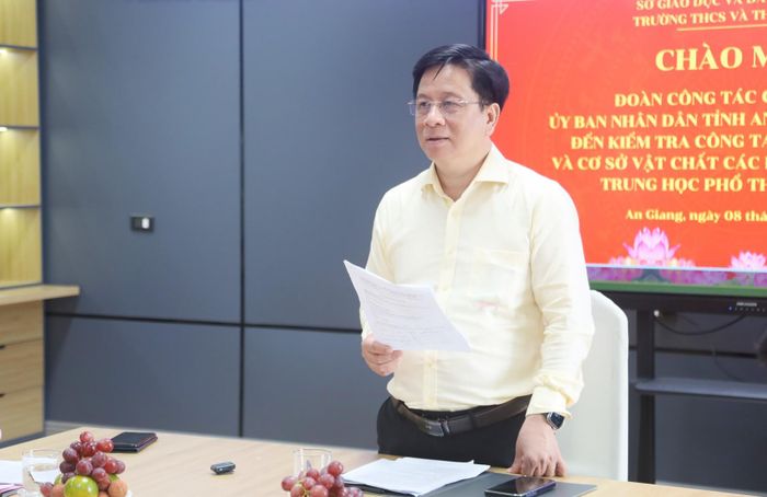 Ủy viên Trung ương Đảng, Phó Bí thư Tỉnh ủy, Chủ tịch UBND tỉnh An Giang Hồ Văn Mừng kết luận buổi làm việc.