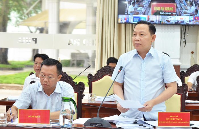 Đại diện Sở Nông nghiệp và Môi trường phát biểu tại cuộc họp.