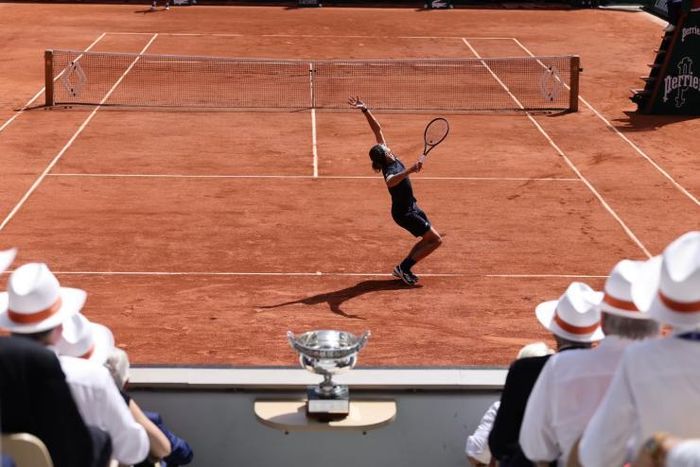 Zverev đã phải nếm trải quá nhiều nỗi đau mới có được hạnh phúc ở Roland Garros