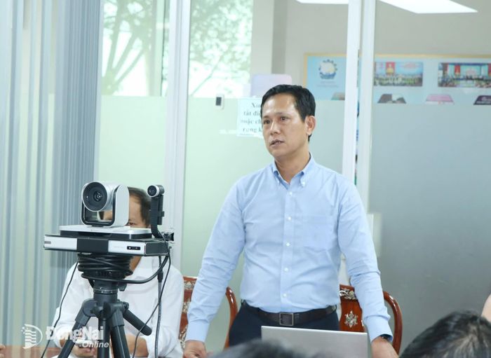 Phó Chủ tịch Thường trực Hiệp hội Logistics Đồng Nai Nguyễn Duy Hưng đề xuất các giải pháp phát triển dịch vụ logistics trên địa bàn. Ảnh: Vương Thế
