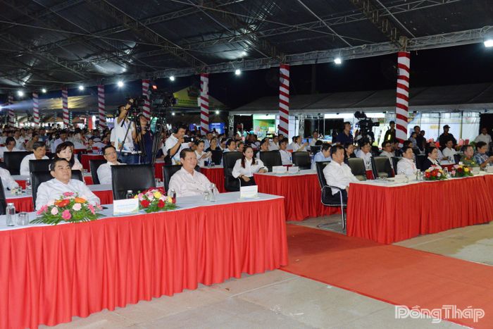 Các đại biểu tham dự Lễ bế mạc Lễ hội.