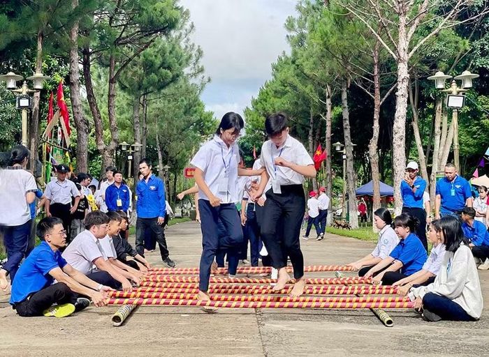  Các trại sinh hào hứng tham gia phần thi nhảy sạp. Ảnh: Lam Nguyên 