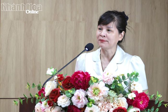 Bà Lê Minh Giang - Giám đốc Quốc gia Văn phòng Làng trẻ em SOS Việt Nam phát biểu tại hội nghị.