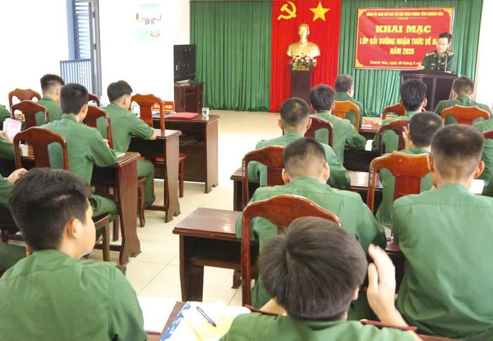 Quang cảnh lễ khai mạc lớp bồi dưỡng.