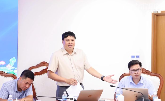 Đại diện Sở Nông nghiệp và Môi trường phát biểu tại cuộc họp.