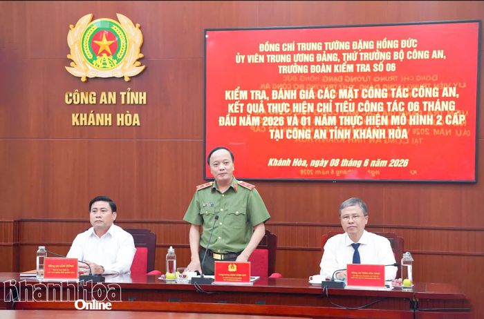 Thứ trưởng Bộ Công an Đặng Hồng Đức phát biểu kết luận tại buổi làm việc.