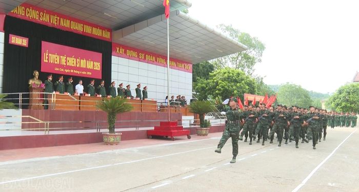 Quang cảnh Lễ tuyên thệ chiến sĩ mới năm 2026.