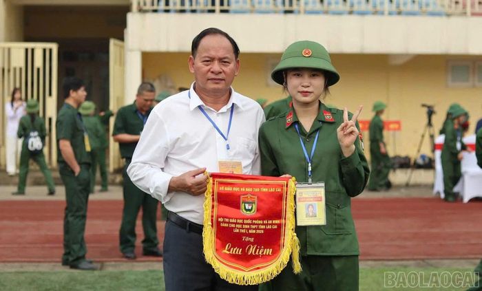Học sinh Trường THPT Lê Quý Đôn tham gia Hội thi Giáo dục quốc phòng và an ninh học sinh THPT tỉnh Lào Cai lần thứ I năm 2026