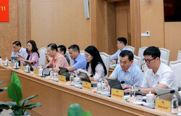 Các đại biểu dự hội nghị.