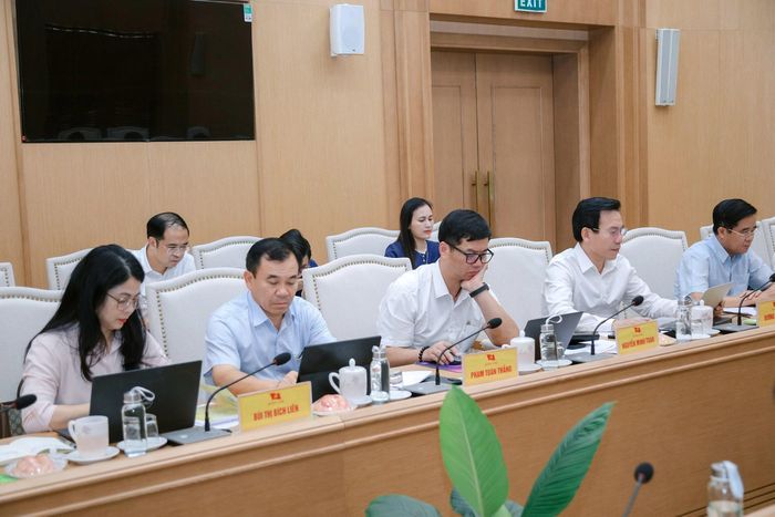 Các đại biểu dự hội nghị.