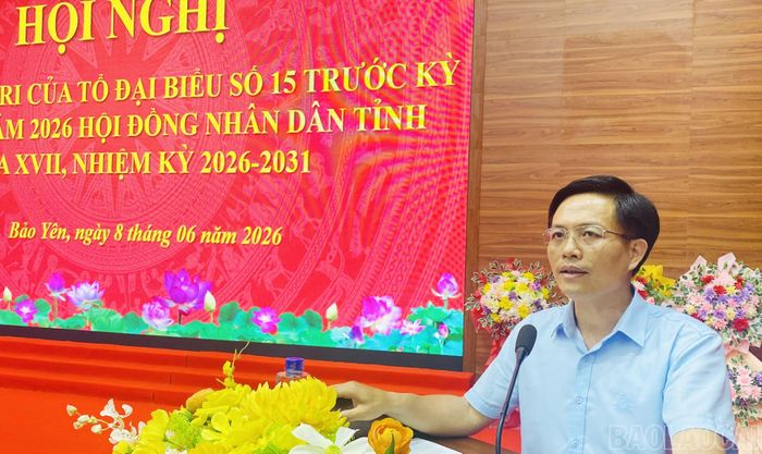 Đồng chí Hoàng Quốc Bảo - Bí thư Đảng ủy, Chủ tịch HĐND xã Bảo Yên tiếp thu ý kiến, kiến nghị của cử tri.
