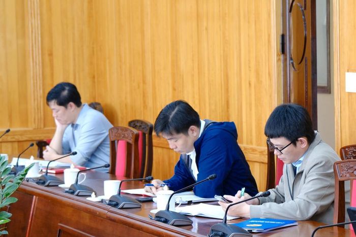 Lãnh đạo Văn phòng UBND tỉnh và các đơn vị tham dự buổi làm việc