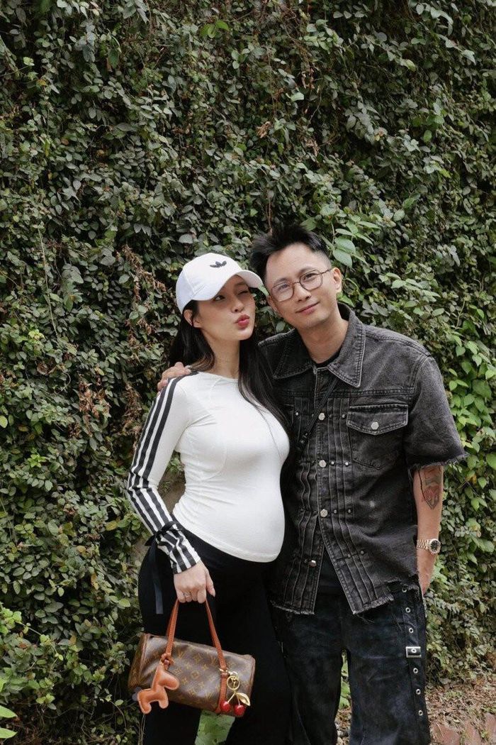 Rhymastic và Thanh Huyền giữ hạnh phúc mặn nồng, son sắt sau 7 năm bên nhau.