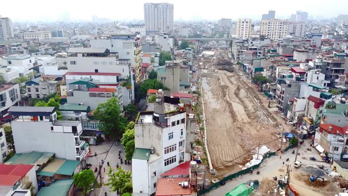 Dự án xây dựng bãi đỗ xe, nhà để xe, cây xanh, vườn hoa tại dải đất giữa đường Vành đai 1 và đường La Thành thuộc dự án Nhóm B.