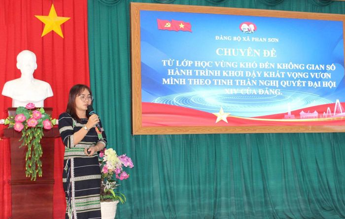 Thí sinh đến từ Đảng bộ xã Phan Sơn dự thi