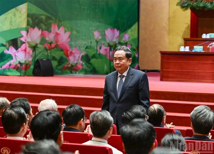 Chủ tịch Quốc hội Trần Thanh Mẫn dự khai mạc Đại hội toàn quốc Hội Nông dân Việt Nam lần thứ IX. Ảnh: Duy Linh