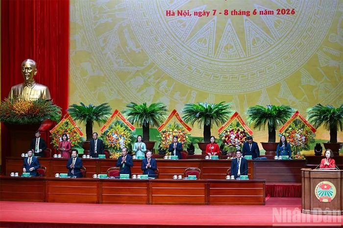 Đoàn Chủ tịch điều hành Đại hội. Ảnh: Duy Linh
