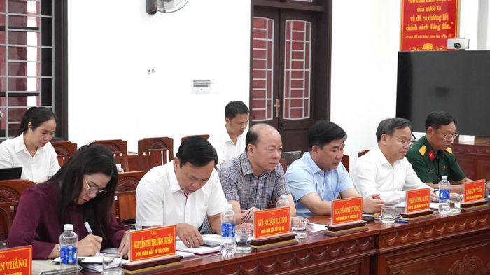 Đại biểu tham dự buổi làm việc - Ảnh: Q.V