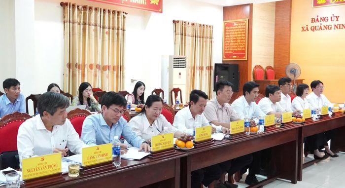 Đại biểu tham dự buổi làm việc - Ảnh: Q.V
