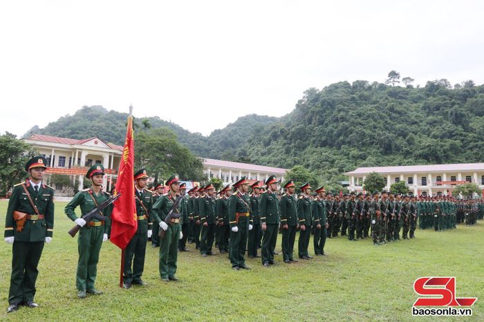 Cán bộ, chiến sĩ Trung đoàn 754 tham dự Lễ tuyên thệ chiến sĩ mới