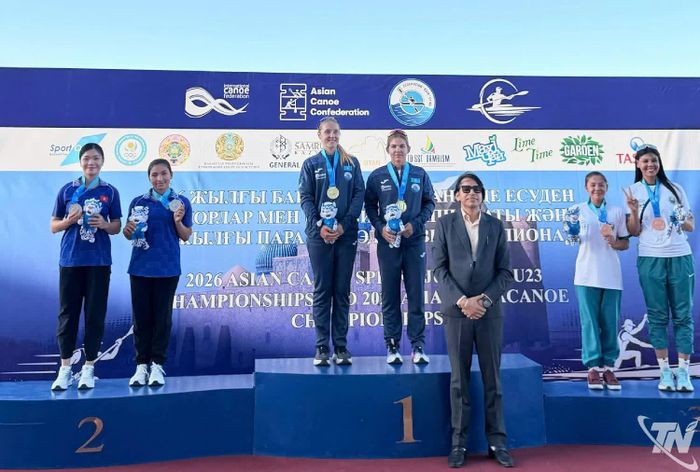 Vận động viên Nguyễn Hồng Thái và Lê Thị Lan Anh giành Huy chương Bạc ở cự ly 500m sở trường.