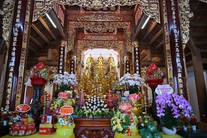 Đại hùng bảo điện chùa Bảo Khánh trong ngày lễ khánh thành