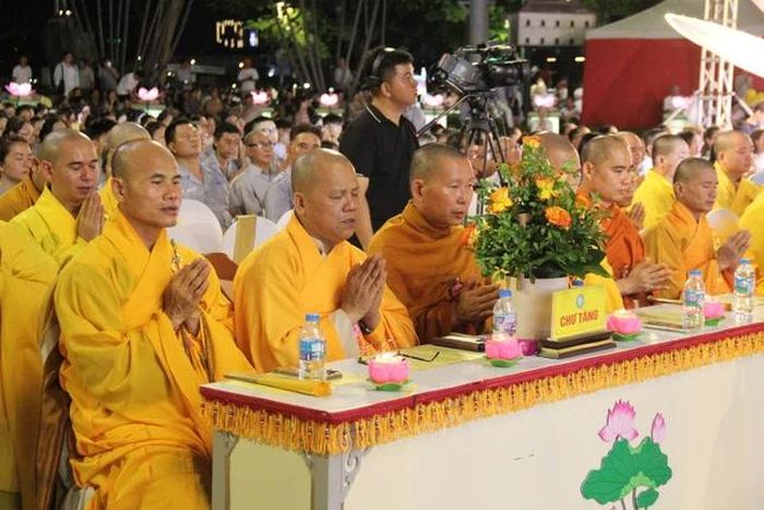 Nhất tâm cầu nguyện