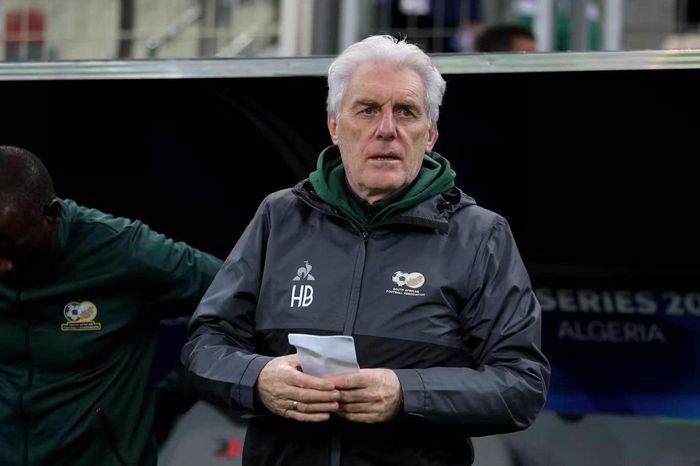 HLV Hugo Broos xuất sắc đưa Nam Phi đến World Cup 2026.