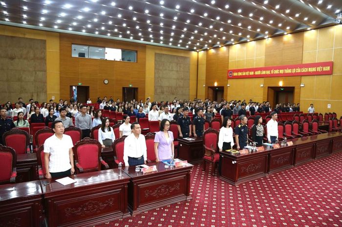 Khai giảng Lớp bồi dưỡng nhận thức về Đảng cho 245 quần chúng ưu tú thuộc các đảng bộ, chi bộ trực thuộc Đảng ủy Bộ Tài chính. Ảnh: Đức Minh