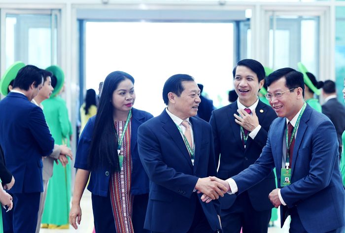 Các đại biểu đến dự Đại hội