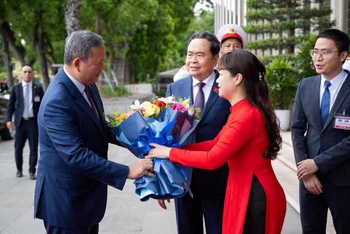 Chủ tịch Quốc hội Trần Thanh Mẫn đón Thủ tướng Campuchia Hun Manet