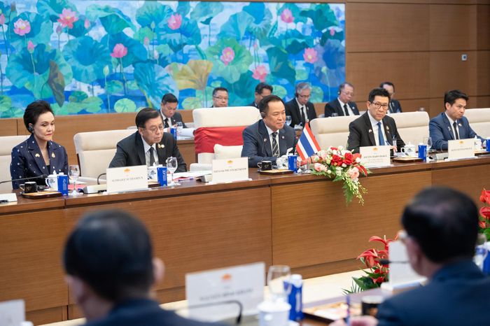 Thủ tướng Thái Lan Anutin Charnvirakul phát biểu tại cuộc hội kiến