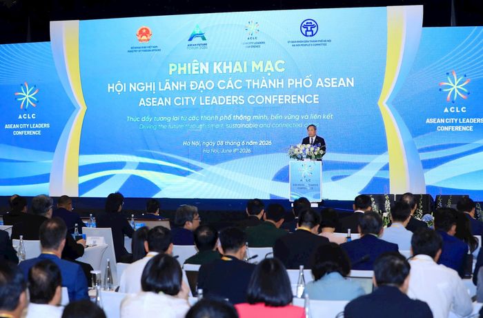 Chủ tịch UBND TP. Hà Nội Vũ Đại Thắng phát biểu khai mạc hội nghị. Ảnh: V.T