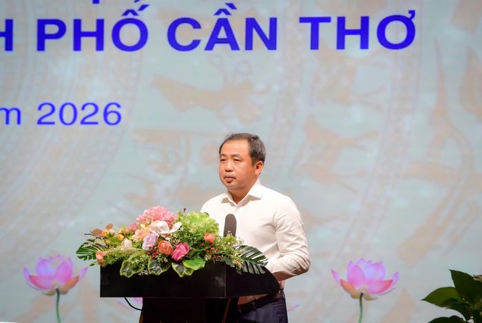 Ủy viên Bộ Chính trị, Bí thư Thành ủy TP. Hà Nội Trần Đức Thắng phát biểu tại hội nghị