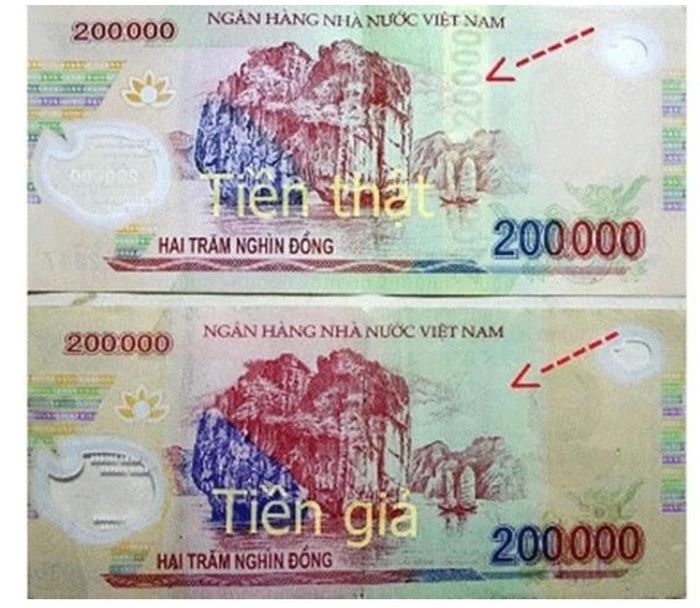 Hình ảnh so sánh giữa tiền thật và tiền giả mệnh giá 200.000 đồng. Người dân cần lưu ý tiền giả thường có màu sắc nhợt nhạt, các chi tiết in không sắc nét và đặc biệt là không có hiệu ứng mực đổi màu khi chao nghiêng tờ tiền dưới ánh sáng.