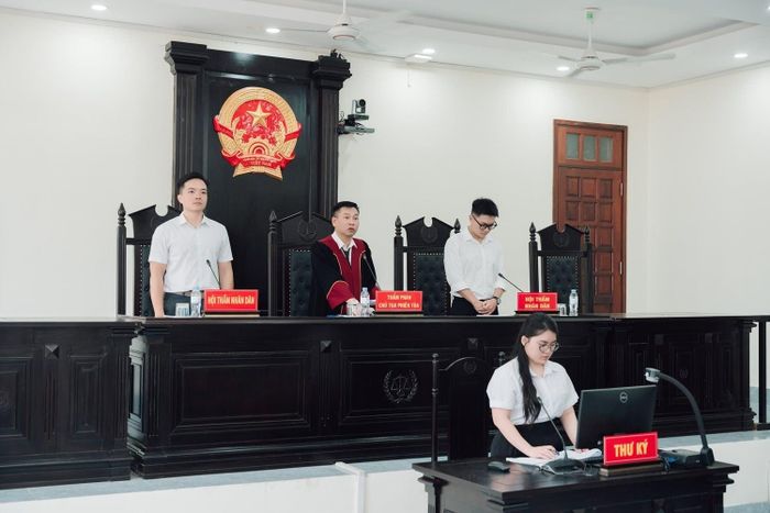 Một số hình ảnh của buổi diễn án