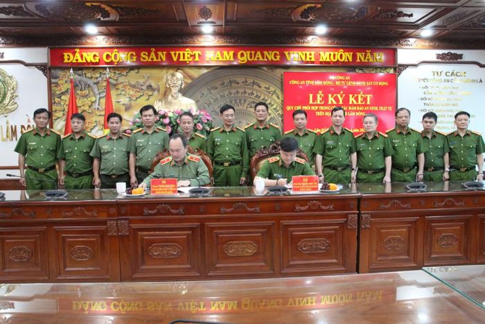 Bộ Tư lệnh CSCĐ và Công an tỉnh Lâm Đồng tổ chức lễ ký kết Quy chế phối hợp tăng cường bảo đảm an ninh, trật tự trên địa bàn tỉnh.