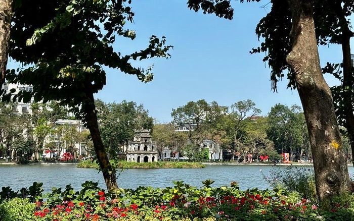Hà Nội tăng cường dự báo, cảnh báo sớm trước nguy cơ thiên tai cực đoan. Ảnh: TT