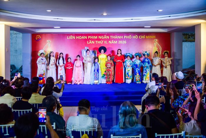 Không chỉ là nơi trình chiếu tác phẩm, sự kiện còn đóng vai trò diễn đàn kết nối, nơi ý tưởng và cảm hứng sáng tạo được trao đổi trực tiếp.