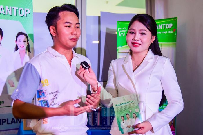 Quan điểm chung cho thấy sức khỏe răng miệng đang ngày càng được nhìn nhận như một phần quan trọng của hình ảnh cá nhân.