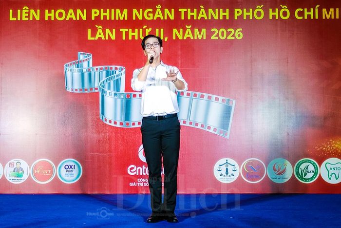 Giai điệu dễ thương, hiện đại nhưng đầy ắp tình yêu phố thị qua ca khúc được sáng tác và biểu diễn bởi ca sĩ Nguyễn Thái Dương.