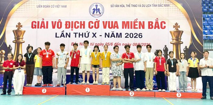 Kỳ thủ Dương Mạc Hoàng Yến - Nông Lê Kim Ngân giành Huy chương Vàng U17 đồng đội nữ truyền thống, cờ siêu chớp, Giải vô địch Cờ vua miền Bắc lần thứ X năm 2026.