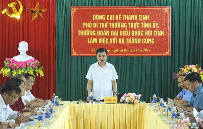 Đồng chí Bế Thanh Tịnh, Phó Bí thư Thường trực Tỉnh ủy, Trưởng đoàn ĐBQH tỉnh phát biểu tại buổi làm việc.