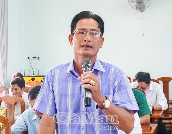 Cử tri Trương Út Lớn, ấp Rạch Rập, kiến nghị tăng cơ số thuốc trong danh mục bảo hiểm y tế.