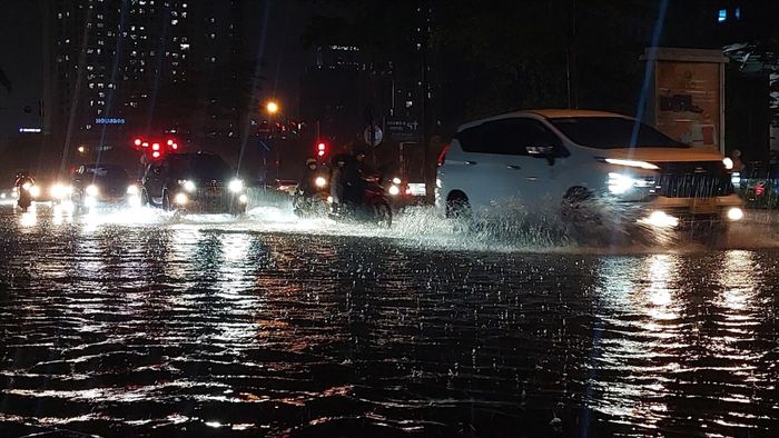 Hà Nội lại đối diện nguy cơ ngập cục bộ