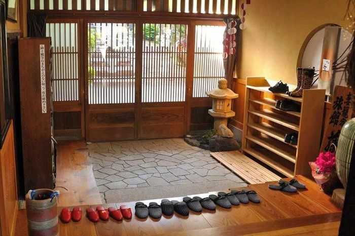 Genkan - khu vực chuyển tiếp giúp nhà luôn sạch sẽ